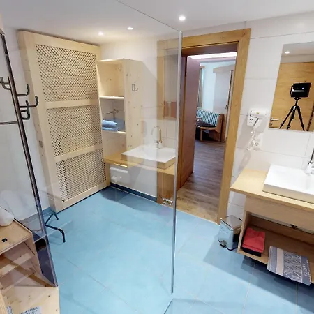 伯格克里斯膳食旅馆 招待所 海利根布卢特