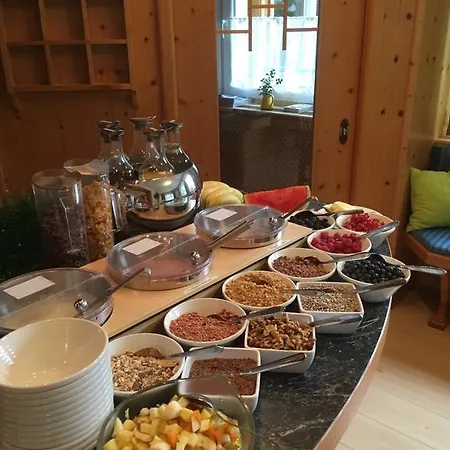 伯格克里斯膳食旅馆 招待所 海利根布卢特